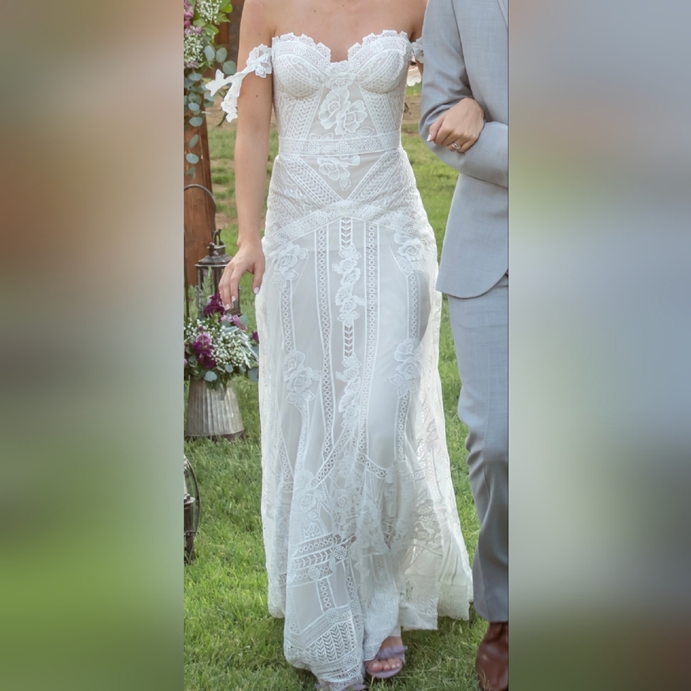 Rue de seine fox wedding gown